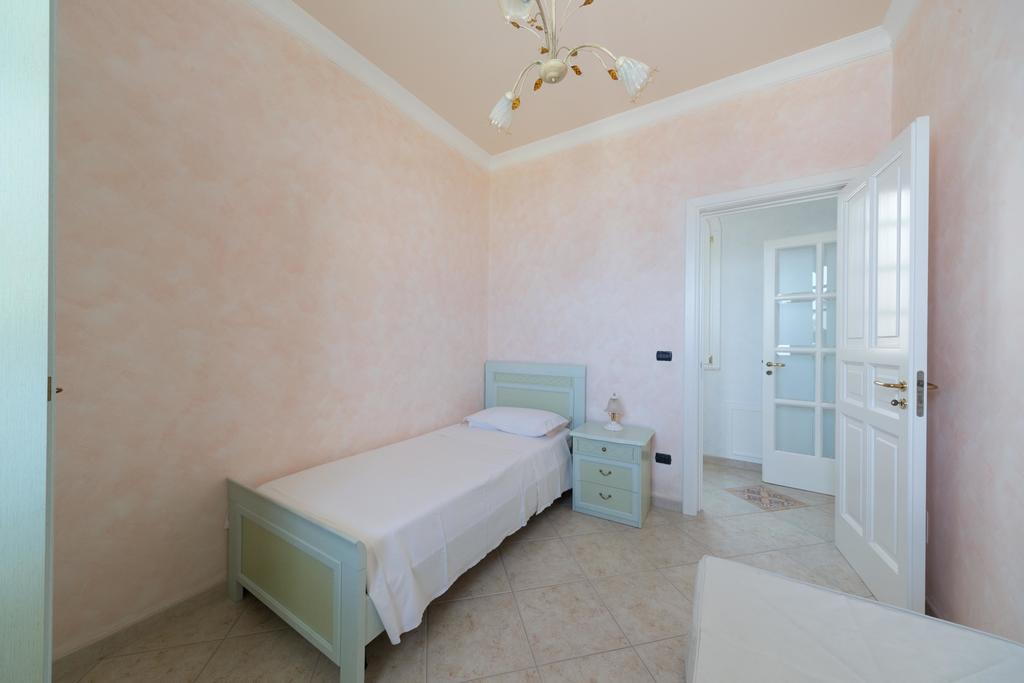 La Ripostiera By Barbarhouse Villa Castro  Buitenkant foto